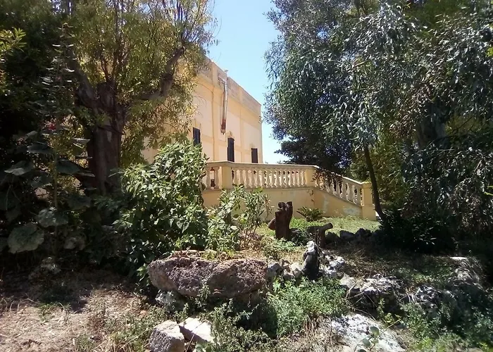 Antica Tenuta Agroturismo *